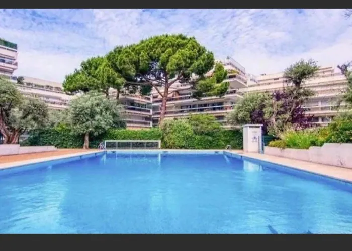 Ara 40m2 Classe Immense Terrasse 35 M2 Piscine Juan Parking Antibes