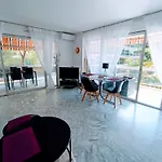 Apartment Tanit Ara 40M2 T1 Terrasse Angle 35 M2 Piscine Parking Antibes