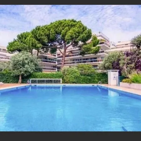 Ara 40m2 Classe Immense Terrasse 35 M2 Piscine Juan Parking 昂蒂布