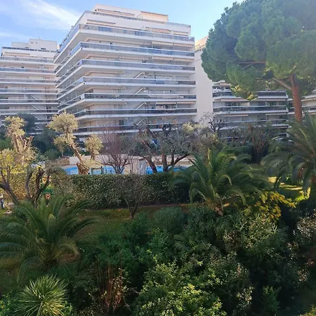 Tanit Arad Classe 40M2 Terrasse Angle 35 M2 Piscine Parking Privatif Apartment Antibes