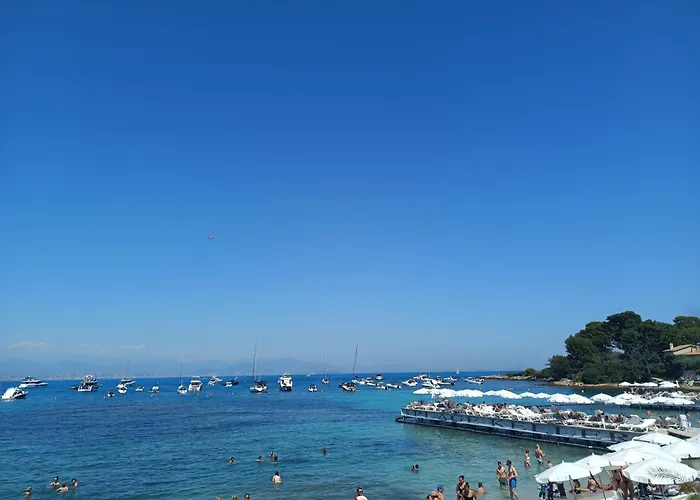 Ara 40m2 Classe Terrasse 35 M2 Piscine Parking Lägenhet Antibes