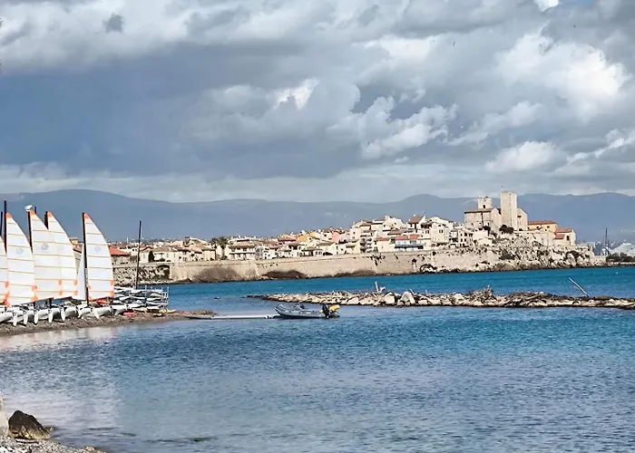 Ara 40m2 Classe Terrasse 35 M2 Piscine Parking * Antibes