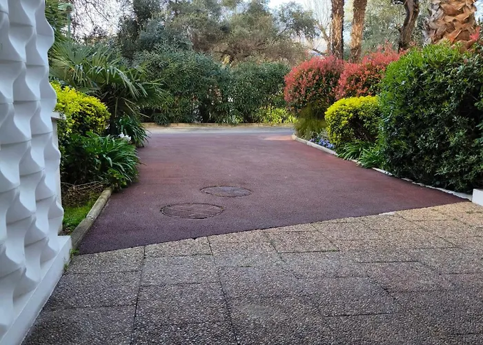 Ara 40m2 Classe Terrasse 35 M2 Piscine Parking Antibes