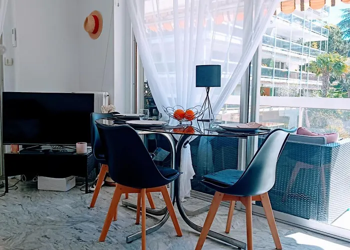 Ara 40m2 Classe Terrasse 35 M2 Piscine Parking Lägenhet *